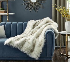 Throws & Blankets |   Waleed 50"X60" Faux Wolf Fur Throw Byinspired Home Throws & Blankets Brown